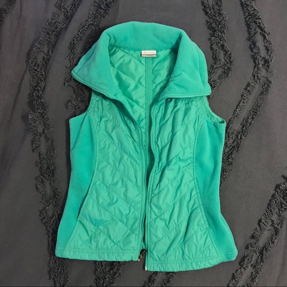 Columbia vest size small
